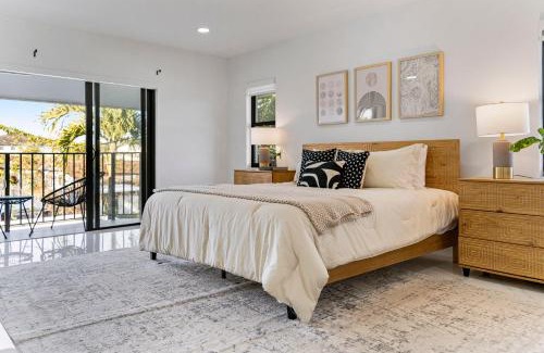Olympia Heights Casa | Fall Sale! 4BR - Private Yard, Grill, Soaking Tub, Near Coral Gables & MIA Airport