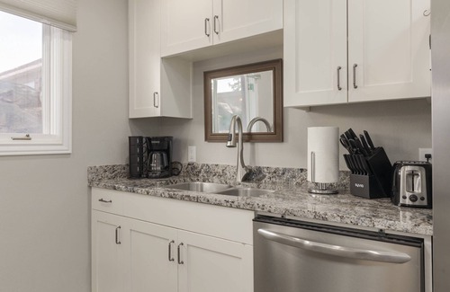 St. George Condominio | Fall Special! 10% off until November 30!