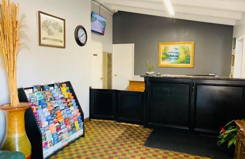 Fallbrook Hotel | Fallbrook Country Inn