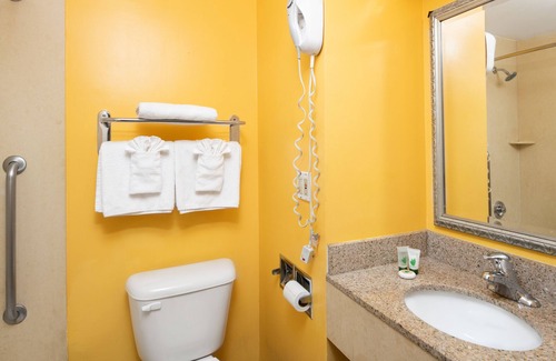 Fallbrook Hotel | Fallbrook Country Inn