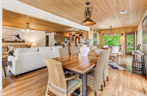 Otto Casa | "Falling Water" Perfect for families!