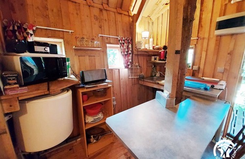 Saint-Thomas-de-Courceriers Cama Y Desayuno | Casa Árbol con Desayuno, Seguridad, Confort y Piscina
