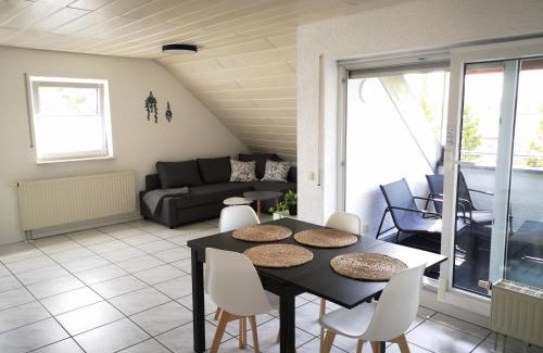 Lochbrucke Apartamento | Familienfreundliche Ferienwohnung mit Wohlfühlbalkon und kostenlosem Parkplatz nahe Messe und Bodensee