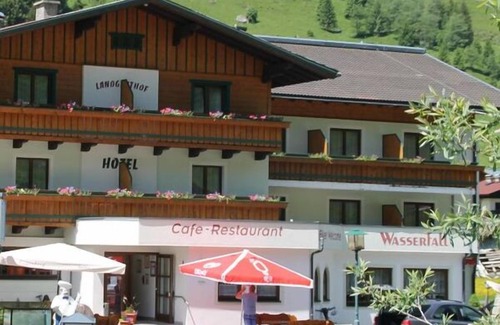 Fusch an der Grossglocknerstrasse Casa | Familienzimmer A+ - Wasserfall, Hotel