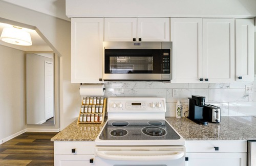 Roseville Apartamento | Families Welcome! Convenient Roseville Duplex