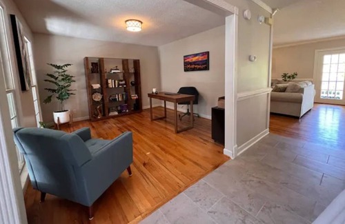 Royal Pines Casa | Family and friends forest getaway close to DT