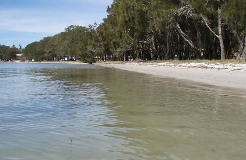 Tanilba Bay Casa | Family beach bunkhouse