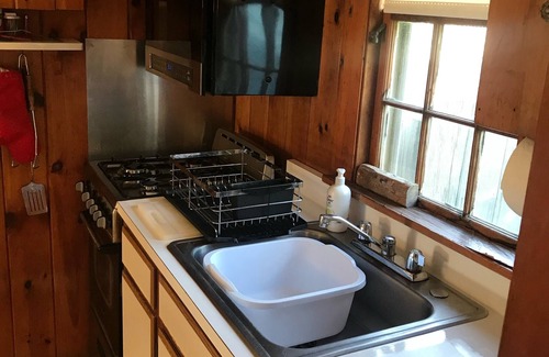Harwich Port Cabaña | Harwich Port Cottage 500 m desde la playa $ 1,000 / sem (11 Patricia Lane)