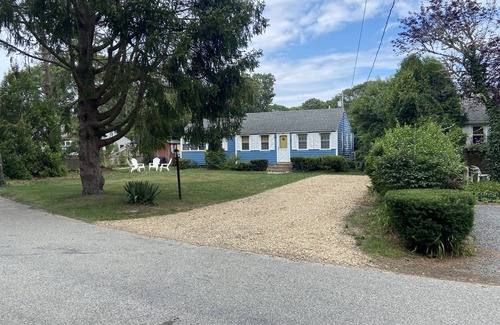 Harwich Port Cabaña | Harwich Port Cottage 500 m desde la playa $ 1,000 / sem (11 Patricia Lane)