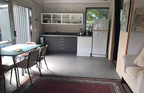 Whangamata Casa | Casa familiar en la playa con embarcadero privado y piscina spa