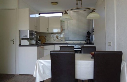 Sint Maartensvlotbrug Casa | Family bungalow near the beach and sea.