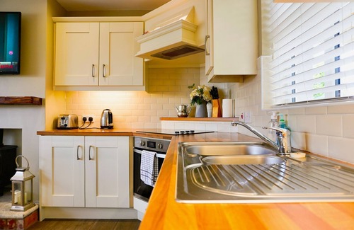 Newry Casa | Cottage B-Familiar-Bungalow-Baño privado externo-Vista al campo