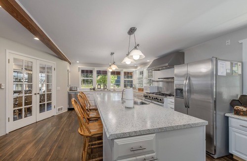 Leavenworth Casa | Cabaña familiar con bañera de hidromasaje, piscina privada, WiFi, TV por cable y espacio para todos