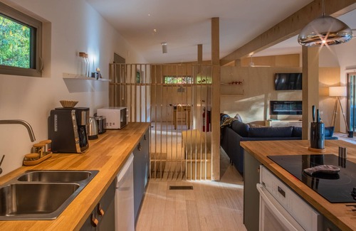 Wears Valley Cabina | Family Cabin w/Hot Tub/Mountain View/Firepit/Corn Hole/Arcade/Foosball/Secluded