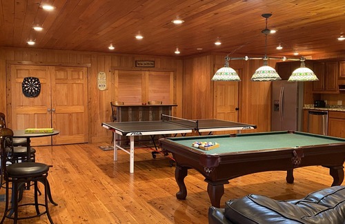 Apple Ridge Casa | Awesome Family Vacation Lodge: a 7 minutos del centro de Blowing Rock, Carolina del Norte