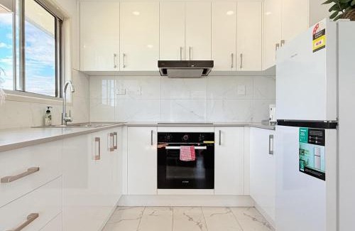 Acacia Ridge Villa | Family Comfort Modern 3BR Retreat