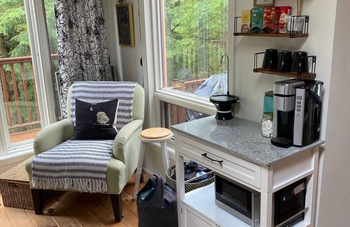 Otter Lake Cabaña | Family Cottage *Pet Friendly *West Exposure *2hrs North of TO *Close to Trails