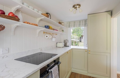 Woodbridge Cabaña | Family & Dog-Friendly 3BR/2BA Suffolk Cottage, Gardens – Near Coast & Castles