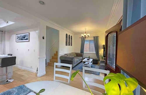 Grant Hill Casa | Family+Exec Home:4BR-10 min to DT