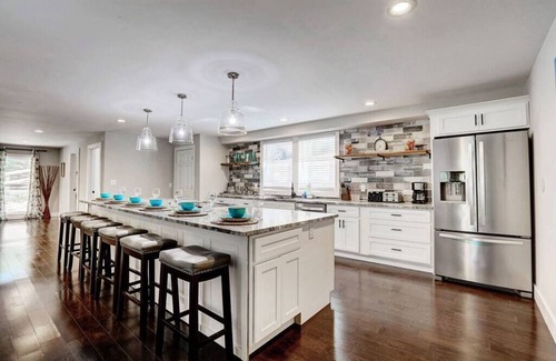 Pittsburg Casa | Family focused Lakefront w/private dock! Now booking for 2025 stays!