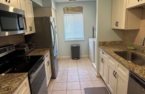Hilton Head Island Villa | Family Footprints: 2BR/2BA Beach-Dine-Shop-Celebration Park! All ~10 min. Walk!