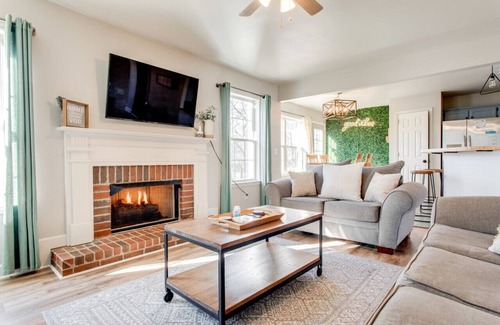 Thompson's Station Apartamento | Vacation 'N the Station: espaciosa, acogedora, casa 3br.