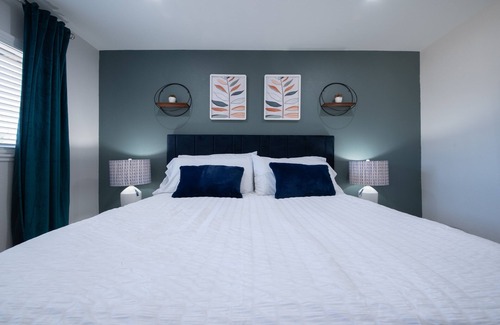 Westlake Village Apartamento | Family friendly in the heart of Westlake Village! King beds, workstation,printer