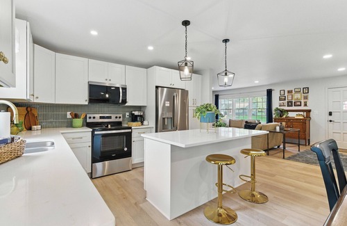 Overland Park Casa | Family-Friendly 4BR w/ Game Room, Patio + Firepit