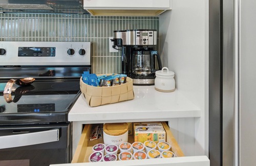 Overland Park Casa | Family-Friendly 4BR w/ Game Room, Patio + Firepit