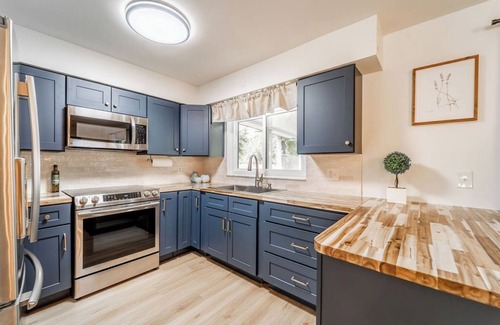 Sanford Casa | Family-Friendly 4BR Home Near Sanford Airport - Cozy & Convenient