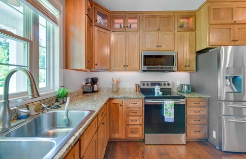Abbeville Casa | Family-Friendly Abbeville Home w/ Fire Pit & Games