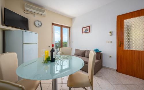 Drenje Apartamento | Family-friendly apartments with swimming pool Drenje, Labin - 22992