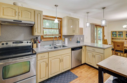 Bushkill Casa | Family-Friendly Bushkill Home w/ Pool Access!