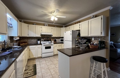 Hillsboro Casa | Family-Friendly Country Home near The Caverns