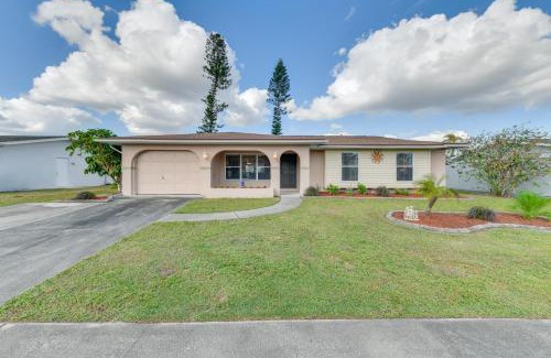 North Port Casa | Family Friendly! Games! Waterfront North Port Home