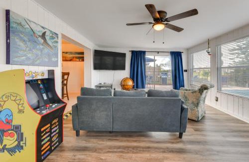 North Port Casa | Family Friendly! Games! Waterfront North Port Home