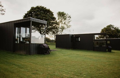 Ballycastle Apartamento | Family Friendly Glamping Cabin 2 bedroom & Hot Tub