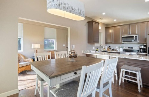 Camdenton Casa | Family-Friendly Golf Course Cottages with Ample Outdoor Fun