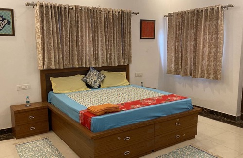 Dehradun Cama Y Desayuno | Family Friendly Graphic Era Area