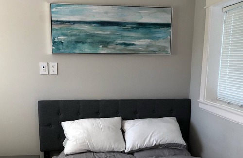 Renfrew-Collingwood Casa | Family friendly house w/ Park & Mountain View