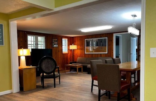 Shelby Casa | Family Friendly, Lake Michigan, Stony Lake, Super Clean, Newly Remodeled Cottage