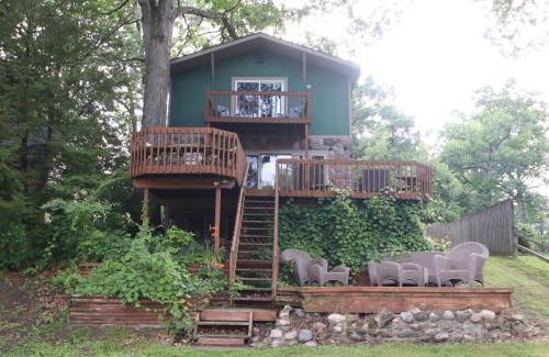 Oxbow Casa | Family Friendly Lakefront Oasis! Huge Deck-Pets Welcome