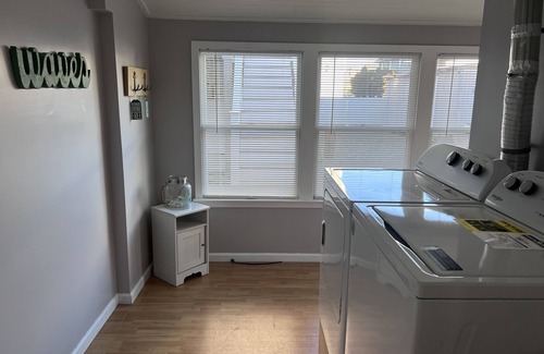 Ortley Beach Apartamento | Family friendly location 1 1/2 blocks from beach, steps from bay and playground