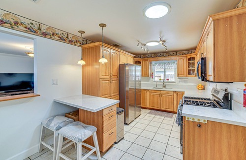 Loma Linda Casa | Family-Friendly Loma Linda Retreat: Walk to LLU