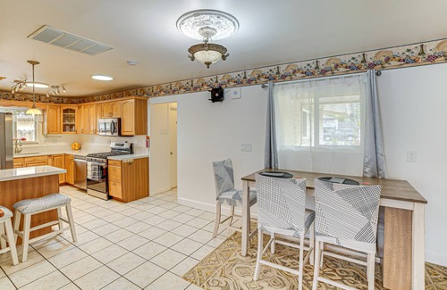 Loma Linda Casa | Family-Friendly Loma Linda Retreat: Walk to LLU