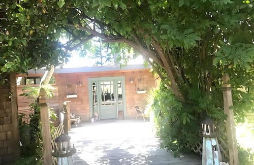 Little River Casa | Family friendly luxury. wrap-around decks with an ocean view, Spa, and Sauna.