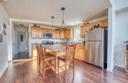 Elka Park Casa | Family Friendly~Minutes to Hunter~Wooded Seclusion