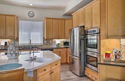 Modesto Casa | Family-Friendly Modesto Home w/ Grill & Yard