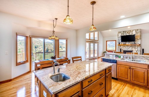 River Ridge Casa | Family-Friendly Mountain View Retreat w/ 3 Decks, Game Room, Grill, & Free WiFi