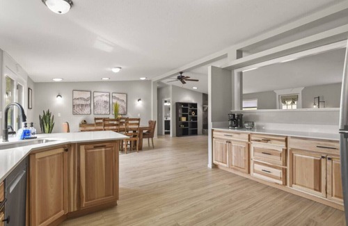 Divide Casa | Family-Friendly Mtn Retreat |Fireplace Pets Trails